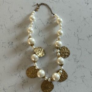 Chicos pearl and metal/hammer gold discs.